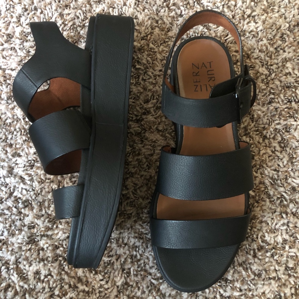 Platform sandals